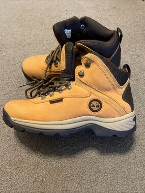 Timberland Wheat and Black Leather Trail Boots